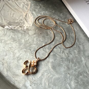 NT12-【 TRIFARI 】トリファリ・ヴィンテージネックレス Gold Tone Loose Knot  Pearl