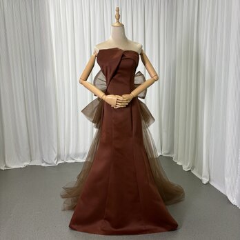 カラードレス テラコッタ色 ベアトップ ふっくら柔らかなバックリボン 編み上げ 細見えシルエット デザイン感 前撮り