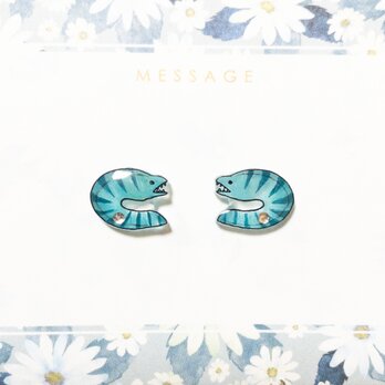 ～小さなピアスシリーズ～ウツボのピアス/ノンホールピアス(樹脂イヤリング)