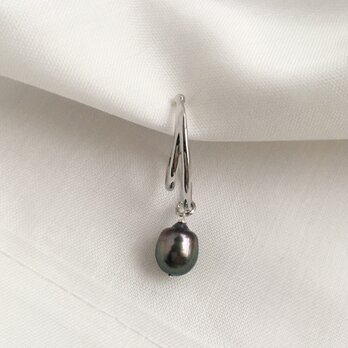 【一点もの】大粒タヒチ黒蝶バロックドロップパールのイヤーカフ【片耳】