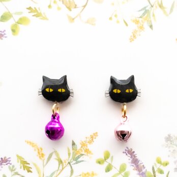 ～小さなピアスシリーズ～黒猫と鈴のピアス/ノンホールピアス(樹脂イヤリング)