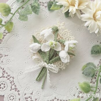 レース編み スノードロップ～待雪草～のブローチ