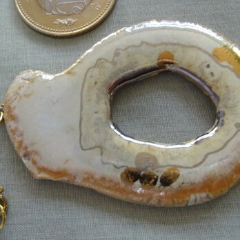 チタンラスター釉にプラチナと金色の文様　TG1