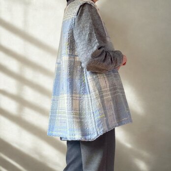 手織りのAラインベスト　オフホワイト×ライトグレー
