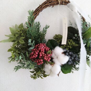 コットンフラワー＆レッドベリーの冬のリース（大）