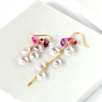 Winter Flutter —スコロライトxピンクアメジストxピンクサファイア　アシンメトリーピアス14kgf