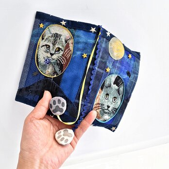 満月の夜に～2匹の猫さんのぞくブックカバー（手帳カバー）2025