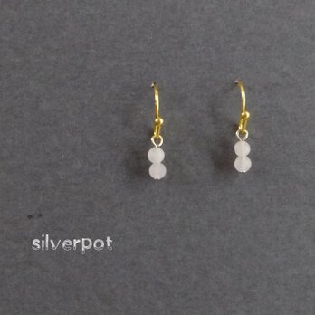 GS93【天然石　フロストローズクォーツ】極小サイズの【プチ】ピアス～ほんのりピンク色（パーツ変更可能）