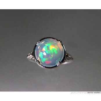 エチオピア オパール リング / Ethiopian Opal with 18k balls Ring