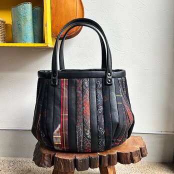 革と古布のパッチワークバッグ（黒の革＋着物生地）01016-121