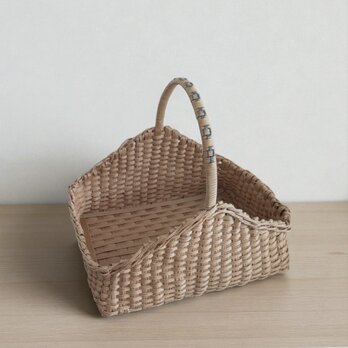 クラフトバンド製ビスケットカラーのかご#小物入れ#バスケット#パンかご#ナチュラル#カントリー#シンプル＃北欧風