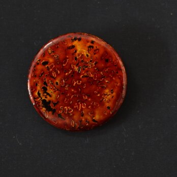 本漆のブローチ【金虫食い塗り】