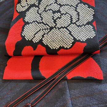 絞り赤黒お花模様なごや帯