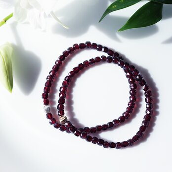 良発色★ガーネットのコルゲートブレスレット　～韓紅（からくれない）