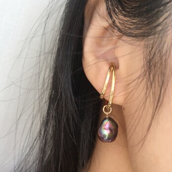 送料無料【一点もの】大ぶり照り綺麗なケシバロック ブラックパールのイヤーカフ【片耳】