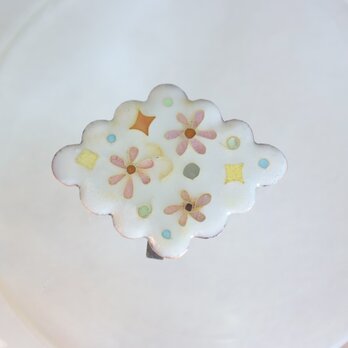 有線七宝｜ふんわり白いボタニカルなポニーフック