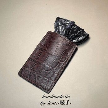 【受注製作】チーフ　花柄　レザー　ネクタイ　プレゼント　ギフト