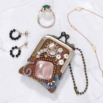 小さなビーズ刺繍のがま口 No.86｜キャメル×ウール｜ネックレス・バッグチャームにも｜アクセサリーケース｜一点物