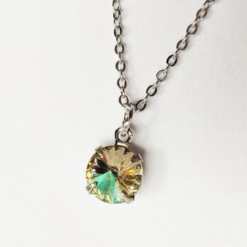 【sparkle スワロフスキー　花　ルミナスグリーン　一粒ネックレス】オーストリア製