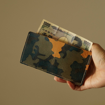 植物タンニンなめし栃木レザー使用｜迷彩パターンのスリム札入れ（限定制作）
