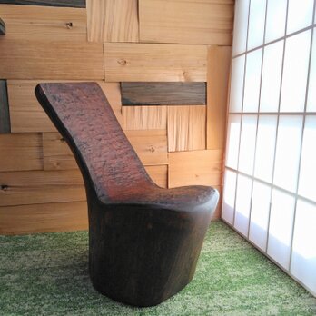 背もたれまるた椅子　～一木の椅子・欅材～