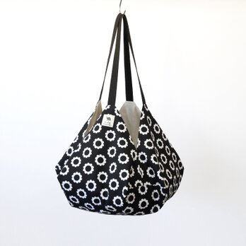 アフリカ布のマルシェバッグ（ モノクロフラワー ）肩掛け エコバッグ 買い物 ヨガ ピラティス