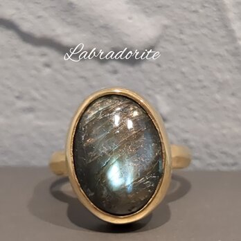 最新作『ラブラドライト』の世界でひとつの天然石リング洲