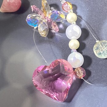 光を届けるハートのcrystalサンキャッチャー