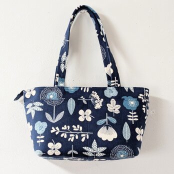 北欧の花　横長ネイビートート