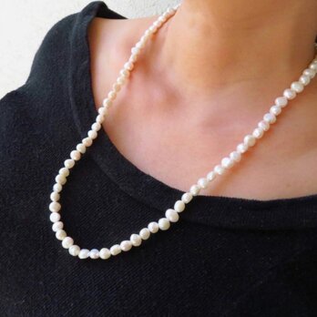 淡水パール × カレンシルバー 　表情ゆたかで、大人かわいい70cmネックレス