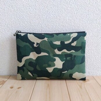 メンズ　大きめ20cmのフラットポーチ　男の子　内ポケット　迷彩　カモフラージュ　グリーン　　386