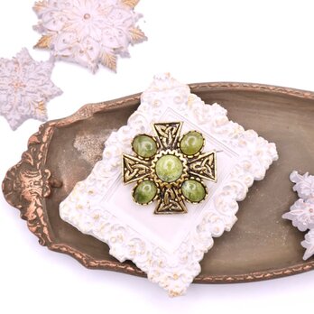 【フランス買付】ヴィンテージ グリーンストーン×クロスモチーフブローチ＊Antique Gold Design1970s