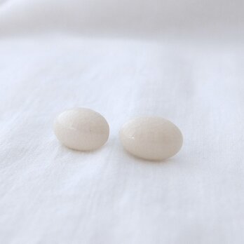 ピアス cabochon oval 白薩摩