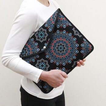 フラップ付き♪ 鮮やかなアフリカンプリントのPCケース 13-14inc　Laptop タブレットケース