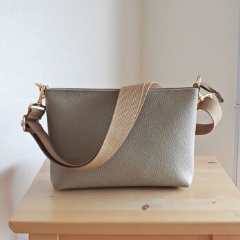 長財布がすっぽり☆　レザーショルダー（ ファスナー口 ）　ラテグレージュ