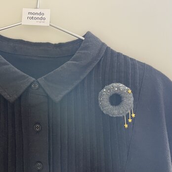 【星空のブローチ】物語を感じる かろやかなつけ心地のブローチ　