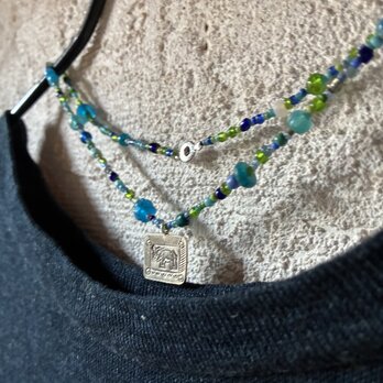 ＊happy price＊古のネックレス＠カレンシルバーチャーム＋アジア渡りの古いビーズとベネチアなどの古いビーズいろいろ