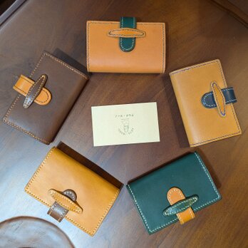 【全て手作りの一点もの革小物】カードもしまえるベルト式４連キーケース・ベルキー～アルテ・マーノ～