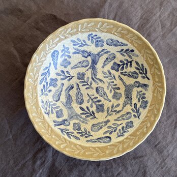 うさぎ染め付け大鉢　『野あそび』