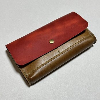 【在庫有・即納可能】たっぷり入る通帳ワイドケース（通帳１０冊＋印鑑＋カード収納可・赤✖︎キャメル）