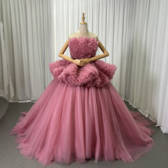 カラードレス ローズピンク ラッフルフリル 可愛い プリンセスライン 編み上げ 花嫁 前撮り