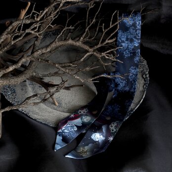 スカーフタイ-騒がしい夜-