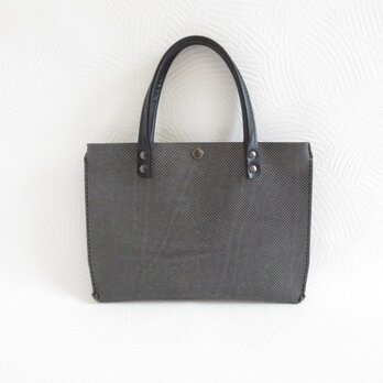 SALE開始～  《牛革》新デザイン♪フラットミニマルトート・型押しジオメトリック・0517