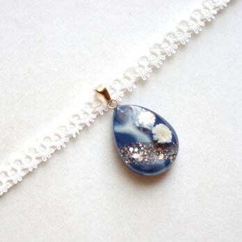 【受注製作】レジンアート　ドロップモチーフとタティングレースとサテンリボンのチョーカー〈深淵より〉