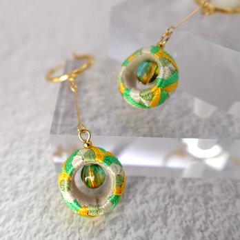 8月18日のためのイヤリング ＋ フックキャンバス《一点もの》