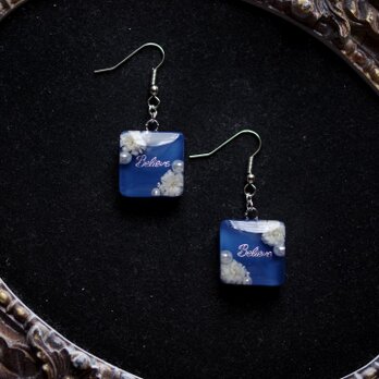 レジンアート　スクエアピアス〈終わらない夜〉