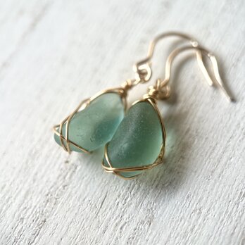 《14kgf》海の呼吸 気泡入り海色シーグラスのピアス