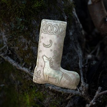 ブローチ「ブーツ」