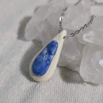 鹿の角 ラベンダーターコイズのネックレス