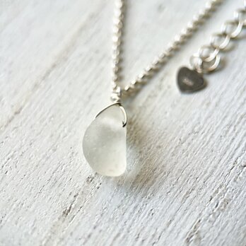 《Silver925》小さくてさりげないホワイトシーグラスビーズの雫ブレスレット